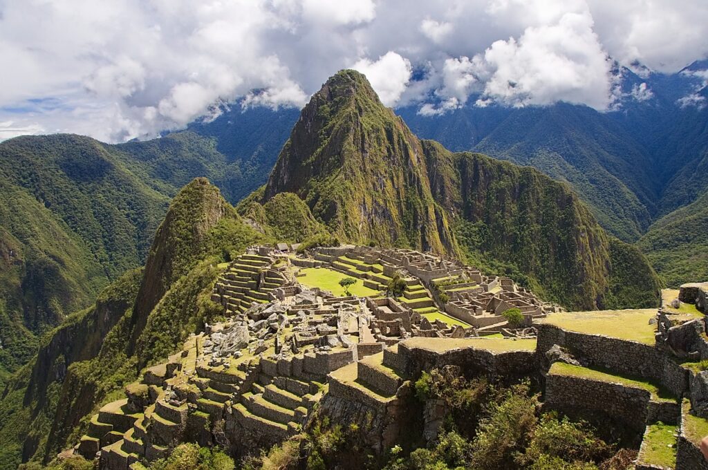 peru, mountains, machu picchu-2135770.jpg