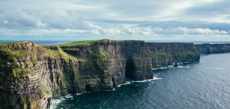 cliff-of-moher-2371819_1280