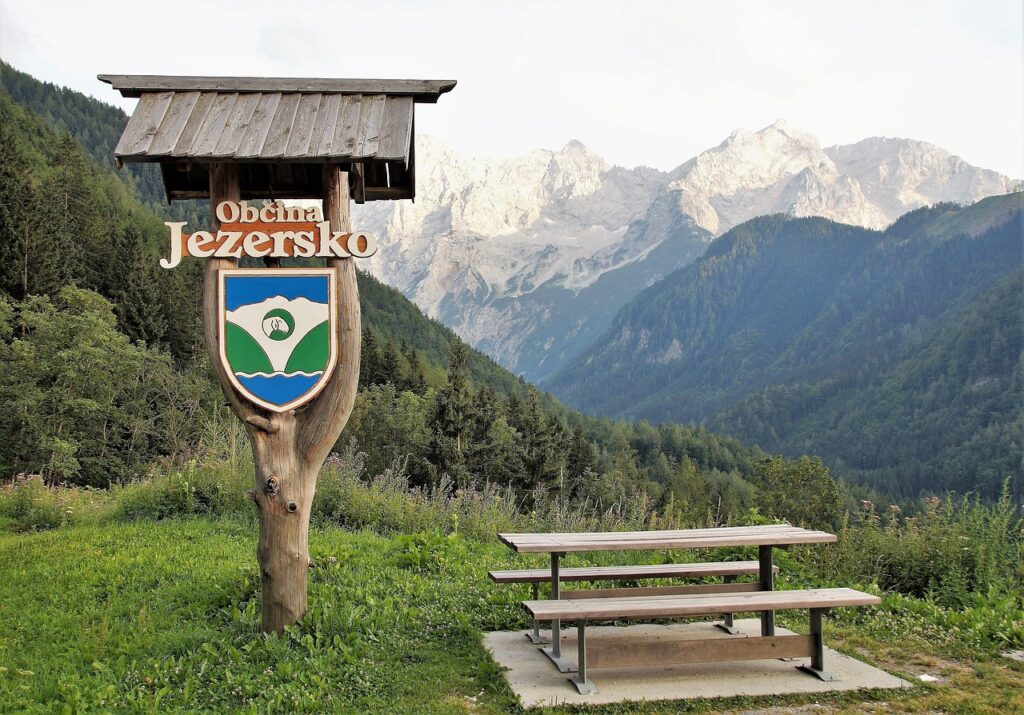 jezersko, slovenia, julian alps-2581111.jpg