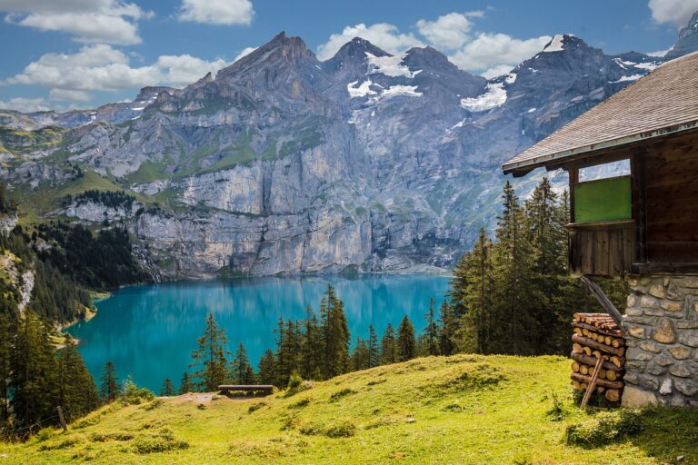 lake, mountains, hut-1681485.jpg