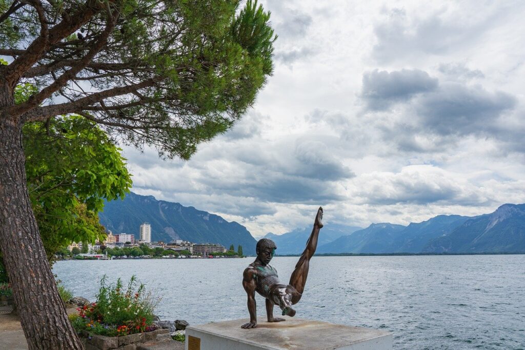 montreux, lake geneva, statue-8259309.jpg