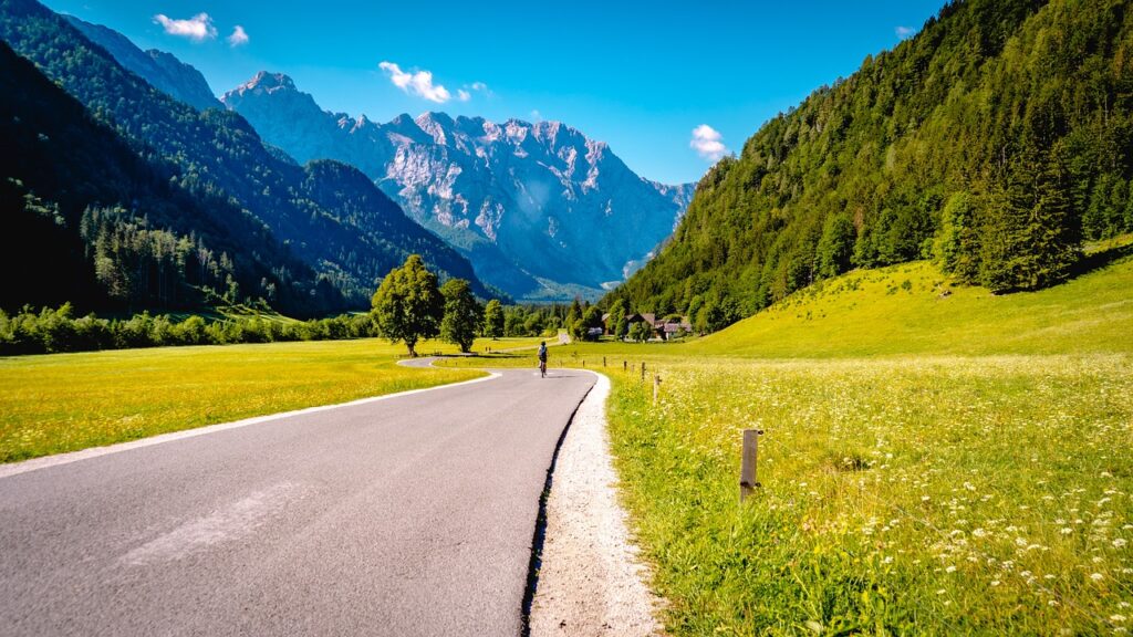 mountain, logarska dolina, slovenia-7458969.jpg