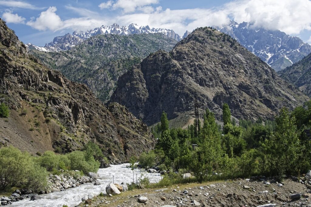 tajikistan, warsob river, hissargebirge-4710214.jpg