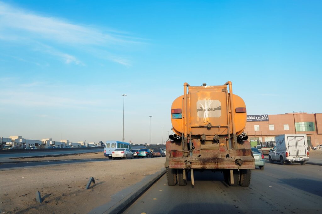 tank truck, road, riyadh-2629866.jpg